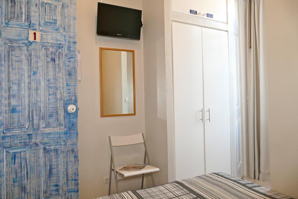 Guest House Sao Filipe 파로 객실 사진