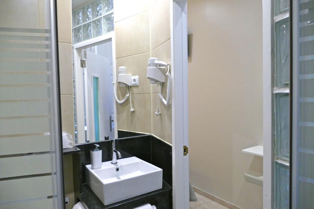 Guest House Sao Filipe 파로 외부 사진