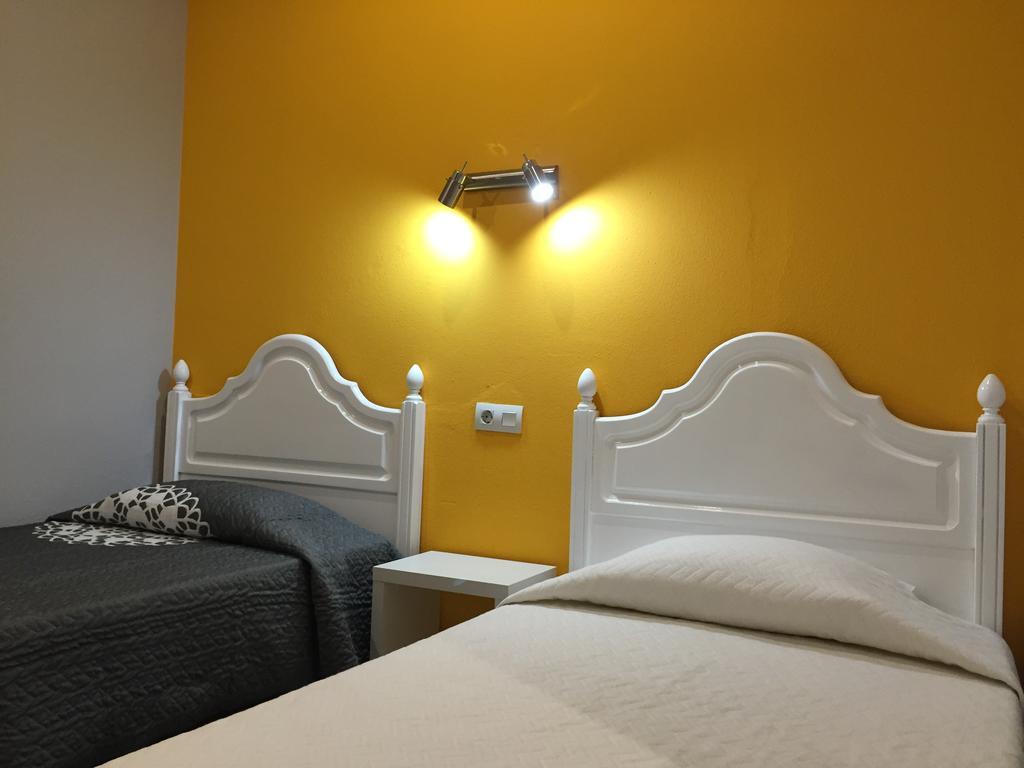 Guest House Sao Filipe 파로 객실 사진