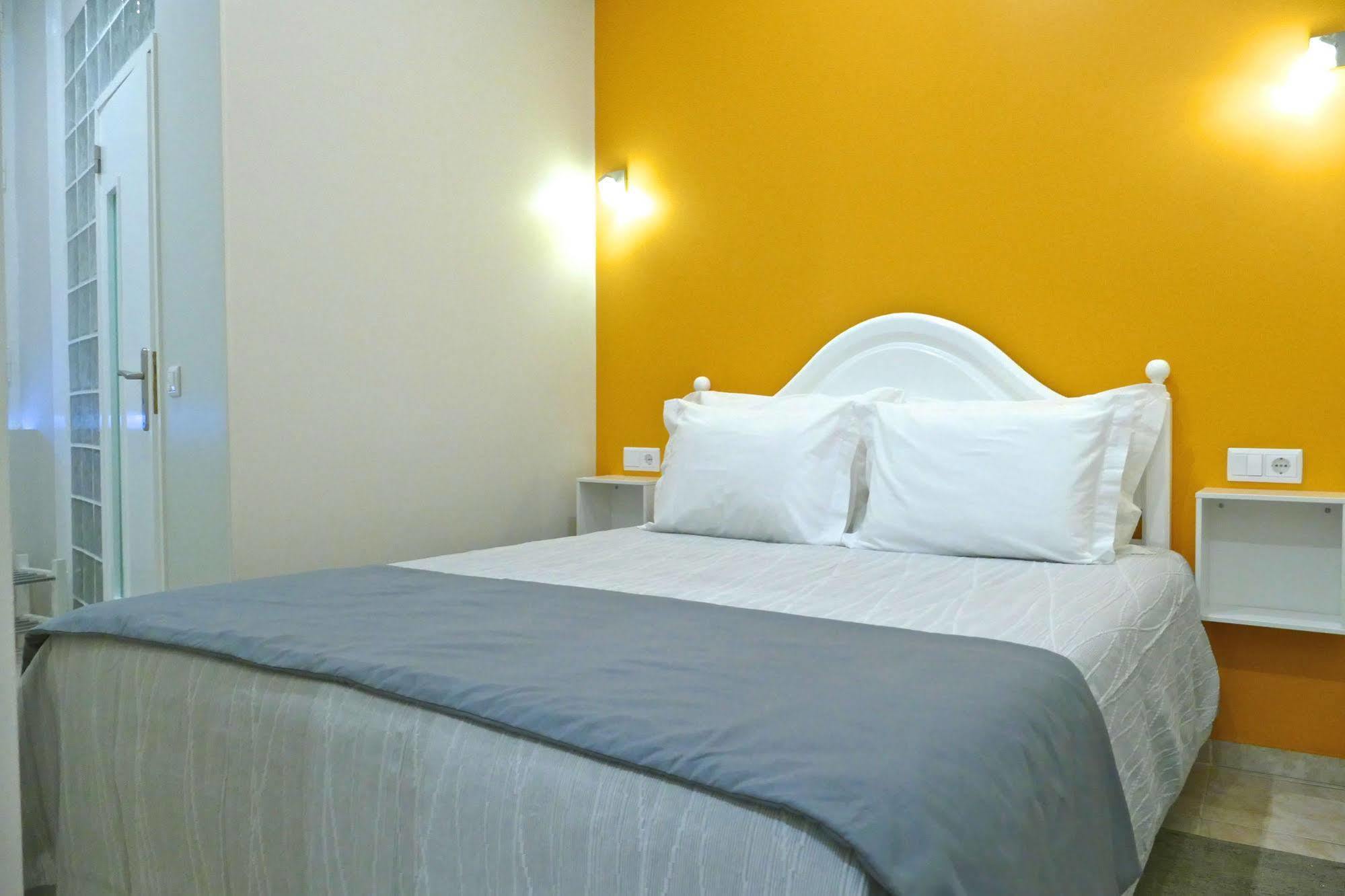 Guest House Sao Filipe 파로 외부 사진