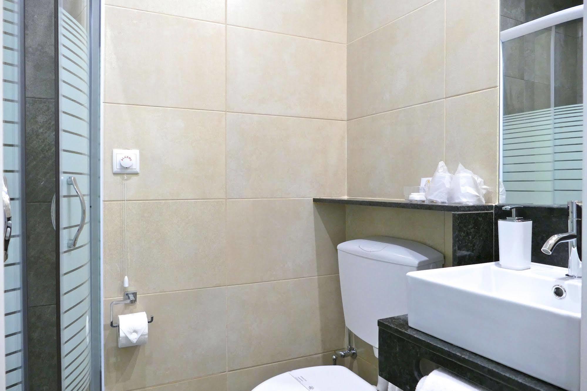 Guest House Sao Filipe 파로 외부 사진