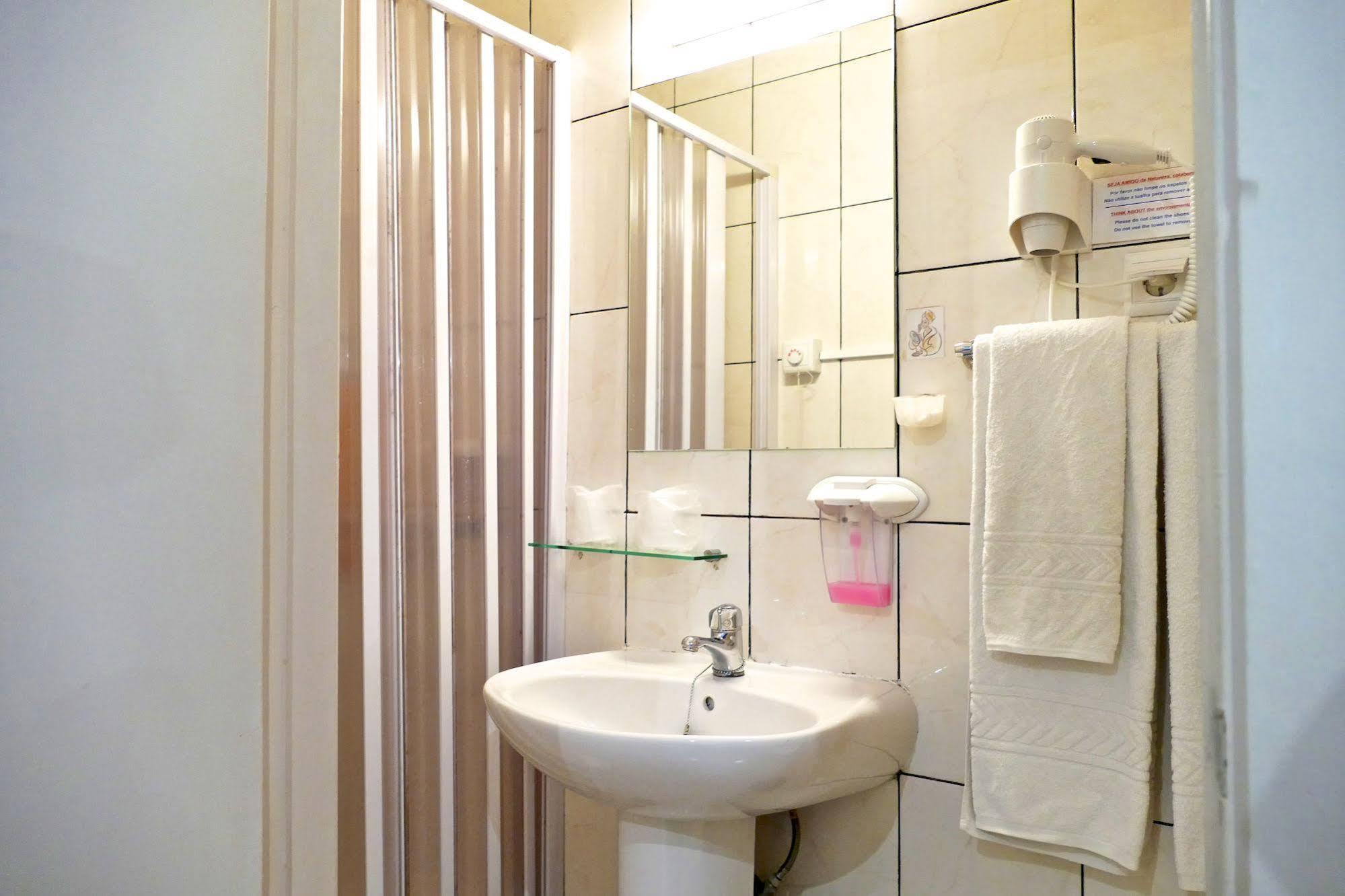 Guest House Sao Filipe 파로 외부 사진