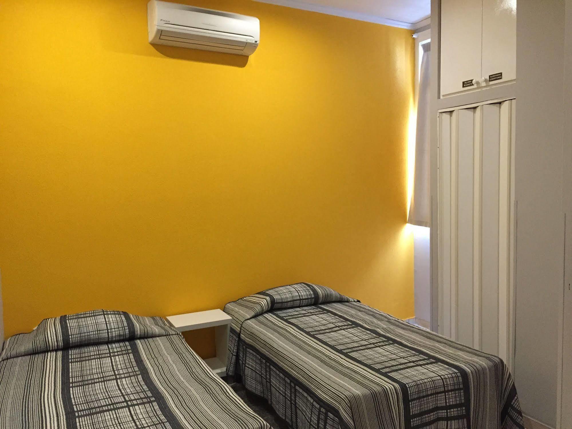 Guest House Sao Filipe 파로 외부 사진