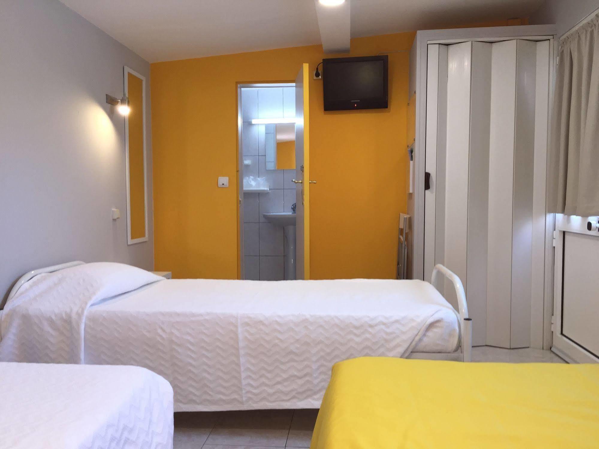 Guest House Sao Filipe 파로 외부 사진