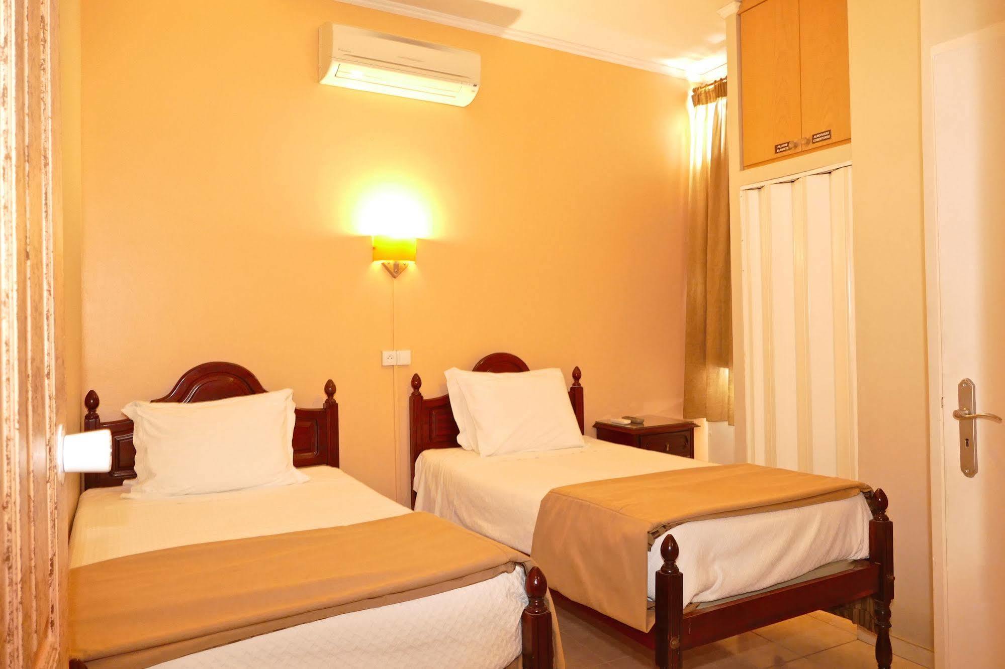 Guest House Sao Filipe 파로 외부 사진