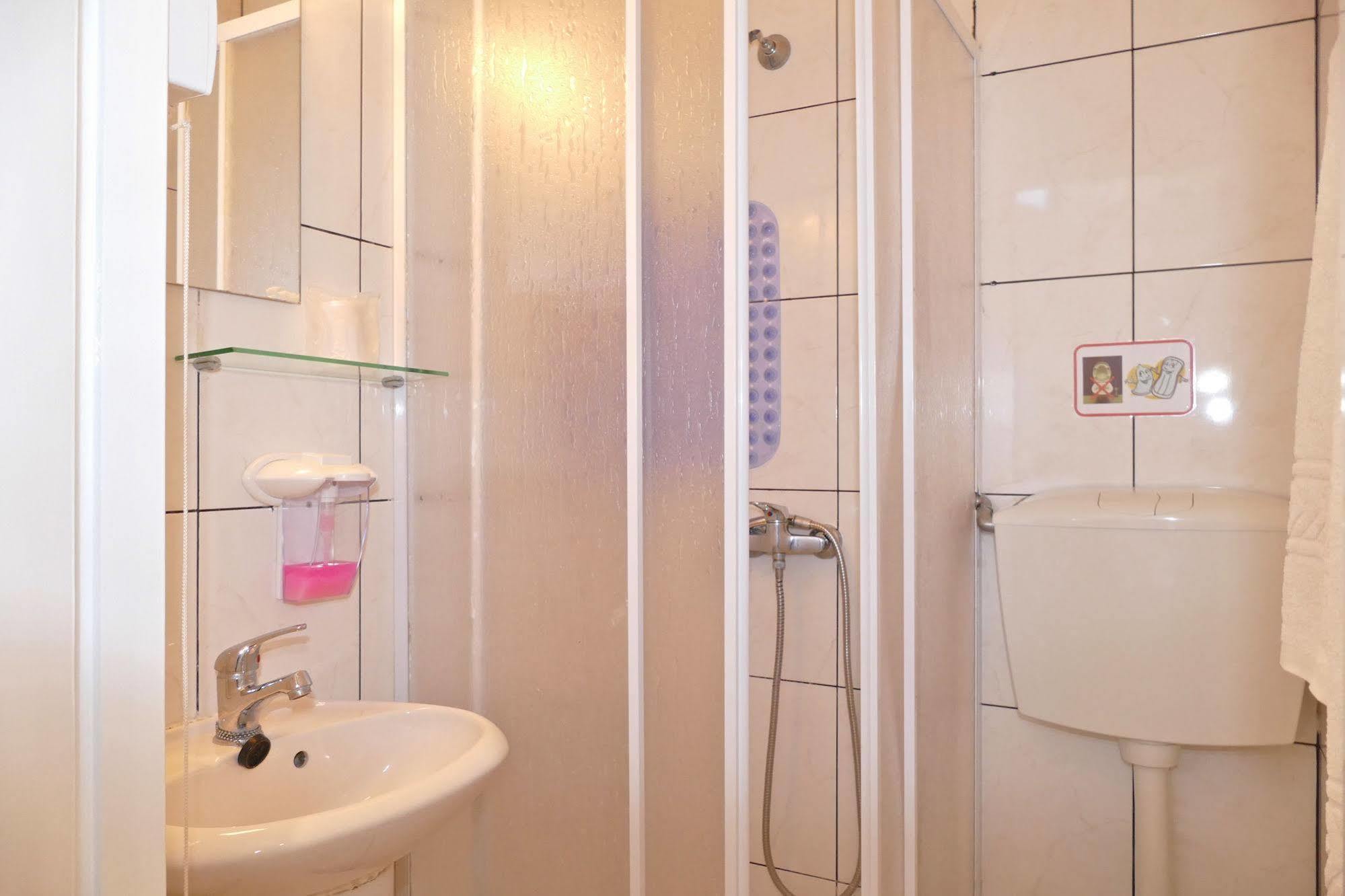 Guest House Sao Filipe 파로 외부 사진